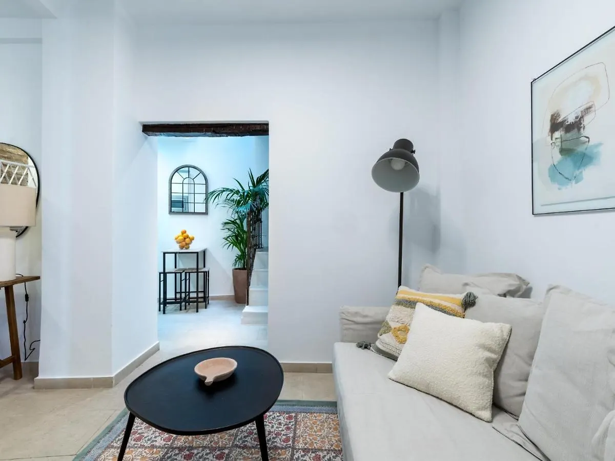 Unique Homes La Juderia Parking & Jacuzzi Seville 0*,