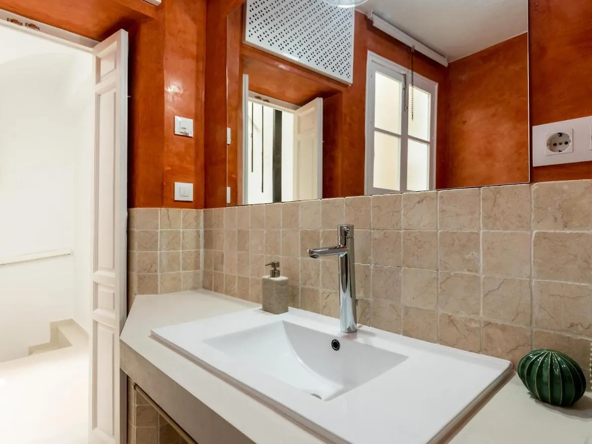 Unique Homes La Juderia Parking & Jacuzzi Seville Holiday home